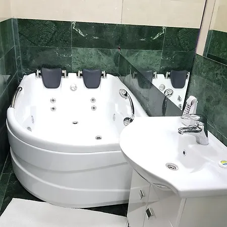 Appartement Luxury Arena Nationala 11 Boekarest
